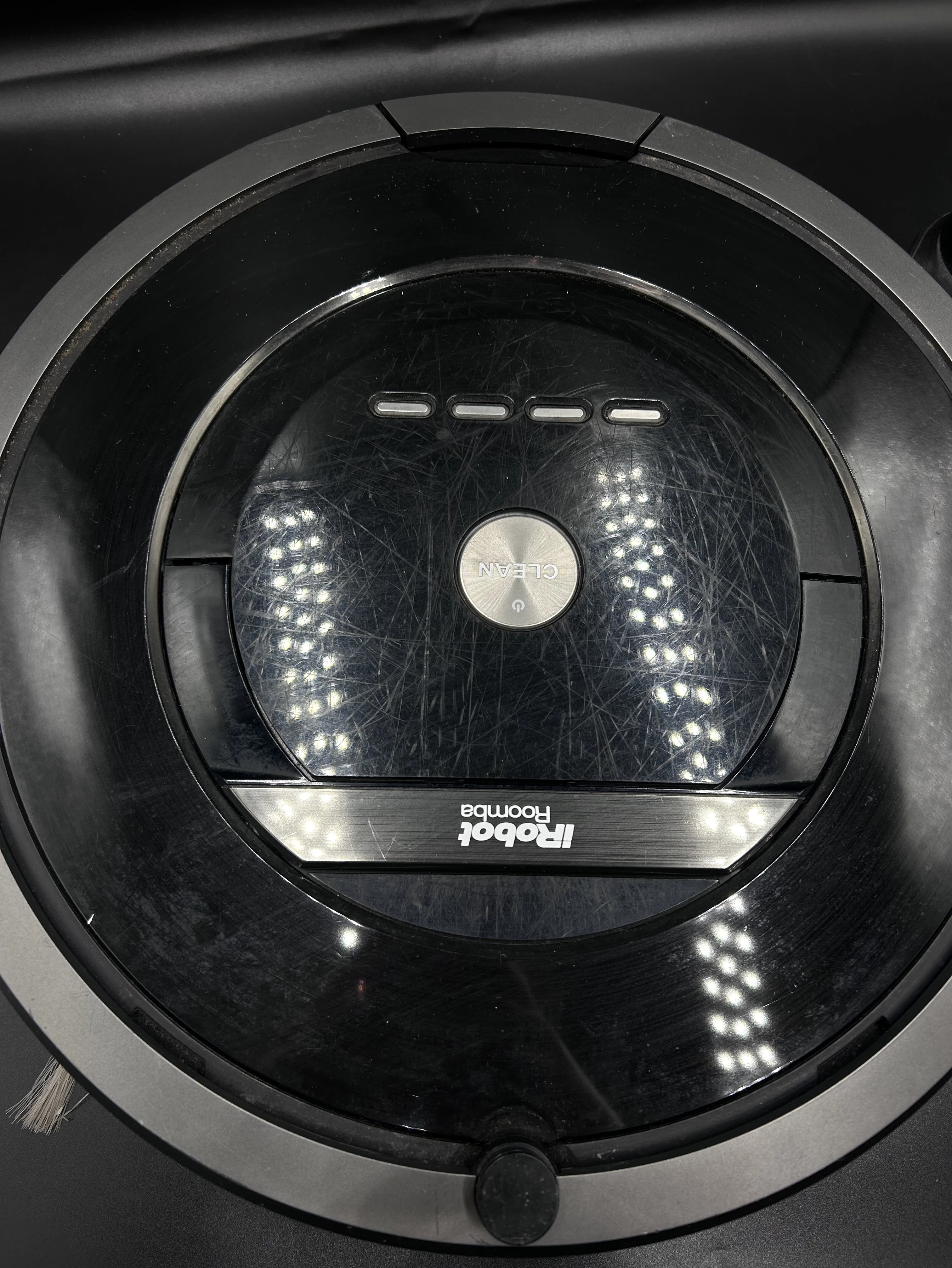 odkurzacz-sprzatajacy-irobot-roomba-880-ean-gtin-5060155408064