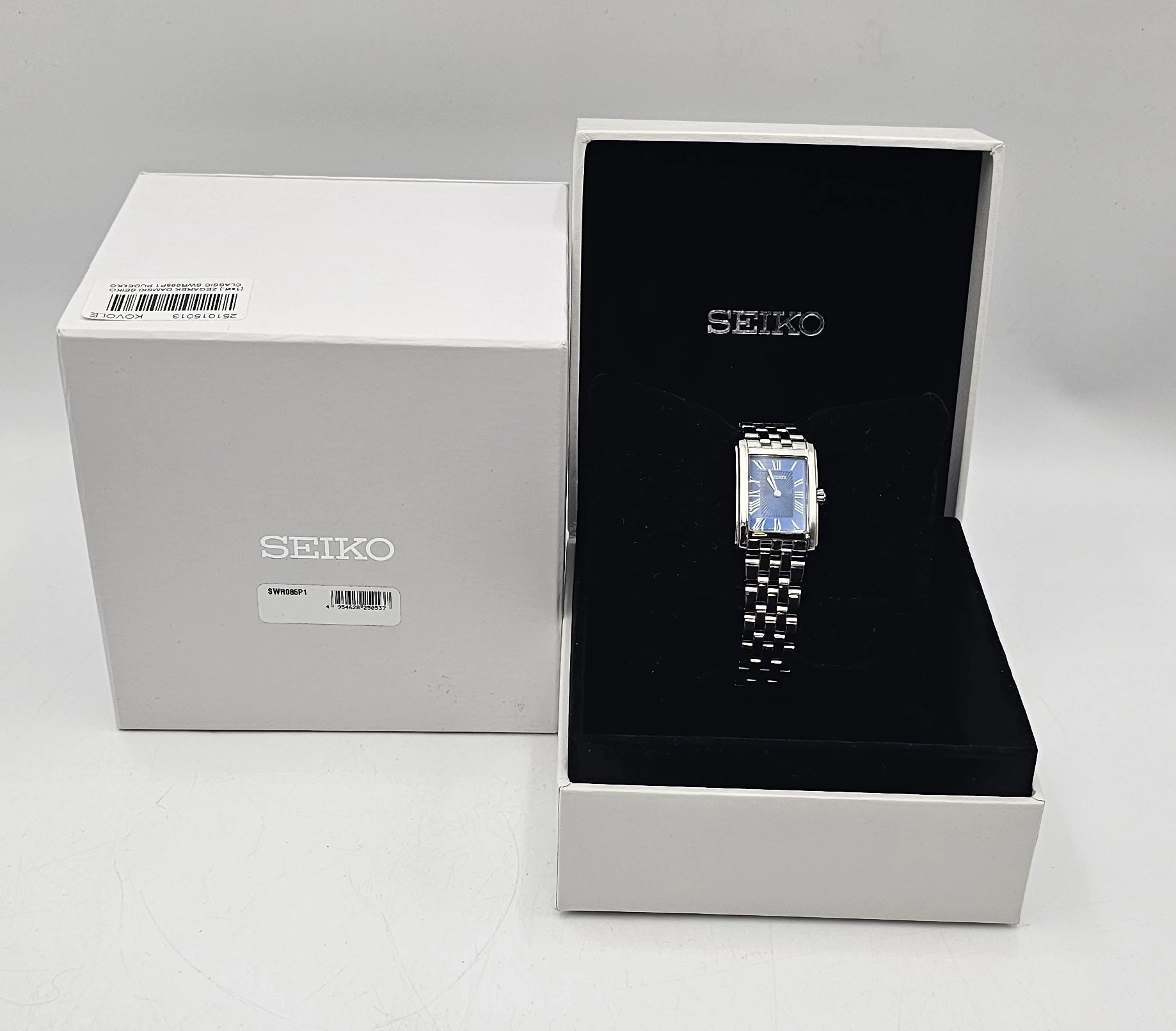 zegarek-damski-seiko-classic-swr085p1-pudelko-bohaterow-wrzesnia-79-swinoujscie