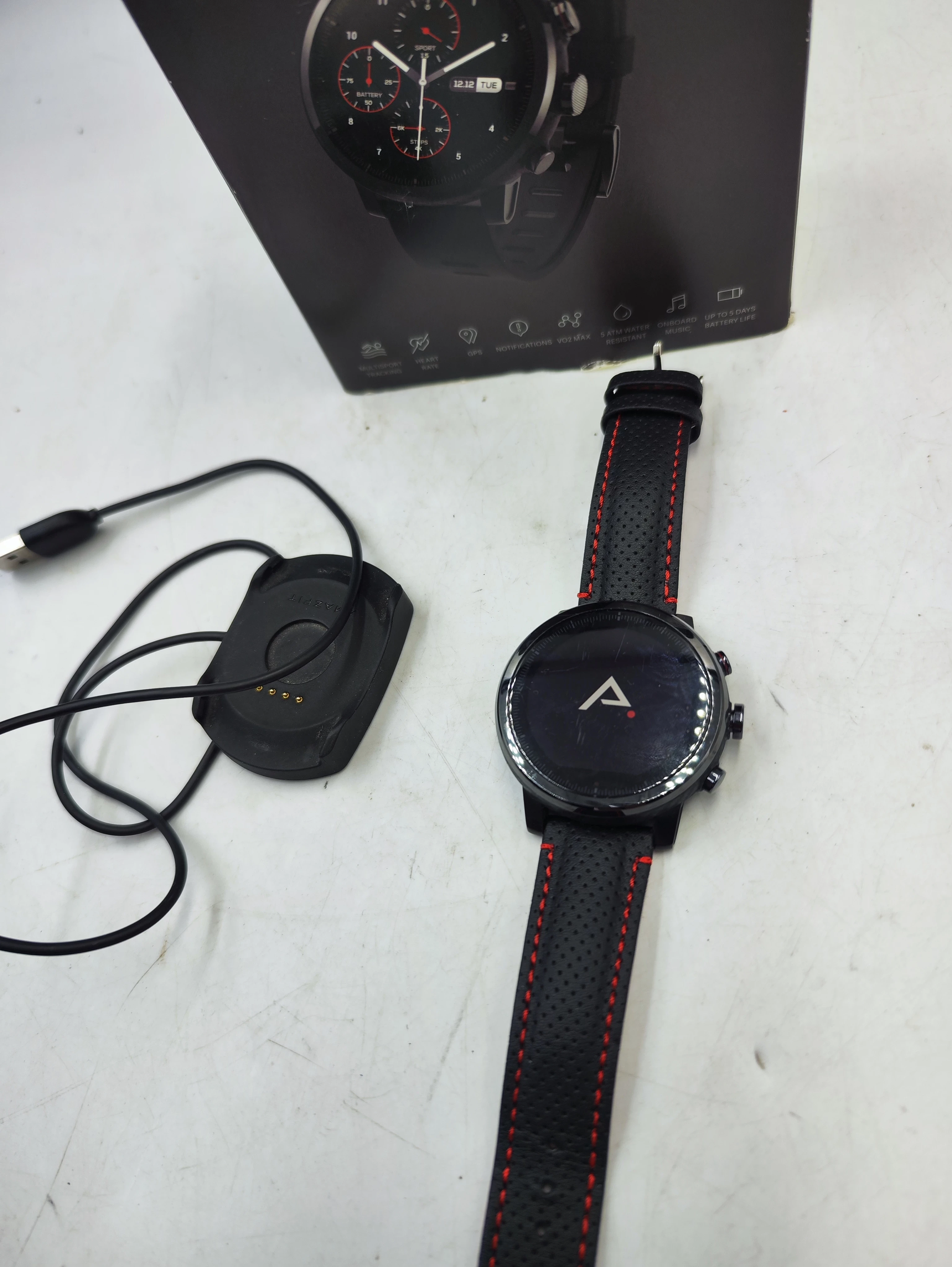 smartwatch-amazfit-stratos-czarny-kolor-249512-1647413