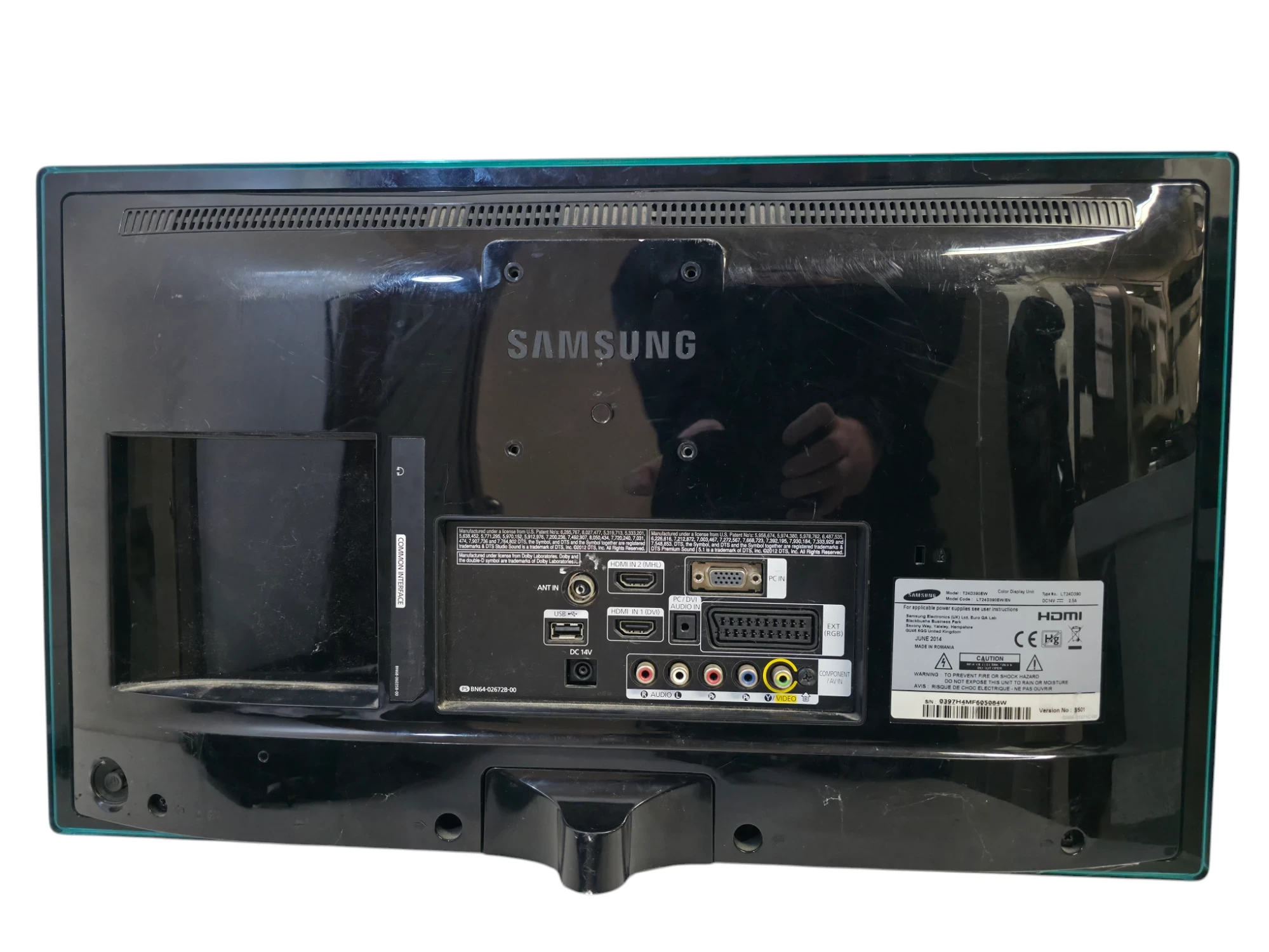 monitor-led-samsung-t24d390ew-24-1920-x-1080-px-ips-stan-11323-2