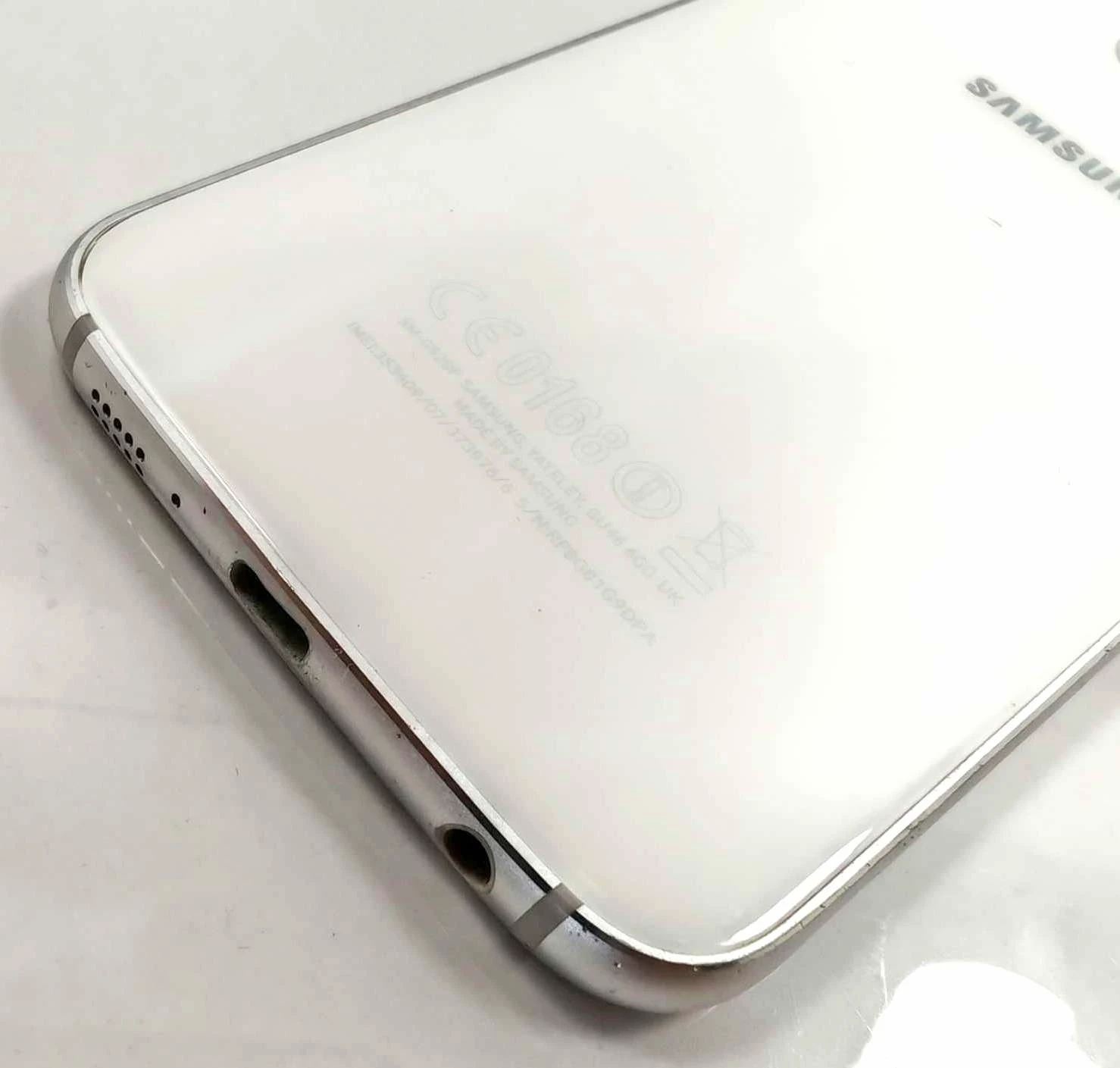 telefon-samsung-galaxy-s6-3-gb-32-gb-4g-lte-bialy-przekatna-ekranu-510