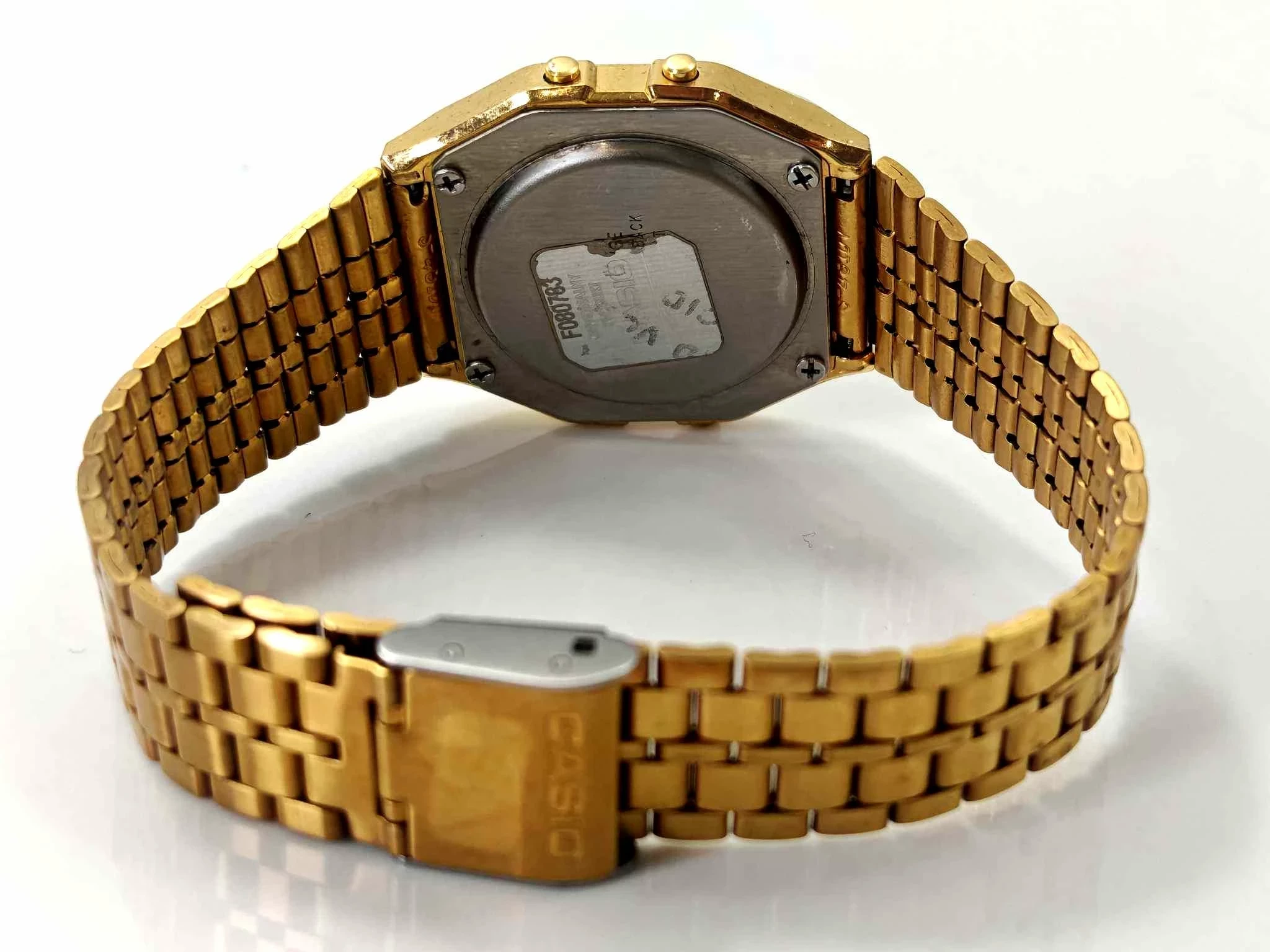 zegarek-casio-vintage-a159wged-1ef-kolor-zloty-ksztalt-koperty-129223-4