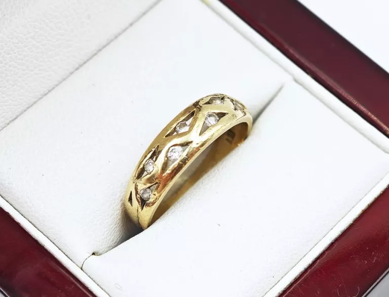 ZŁOTY PIERŚCIONEK 585