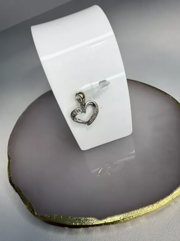 ZŁOTA ZAWIESZKA Z BRYLANTAMI 585 0,67G