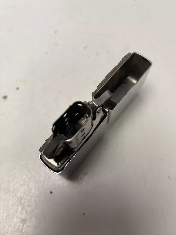 ZAPALNICZKA  BENZYNOWA STAR 903