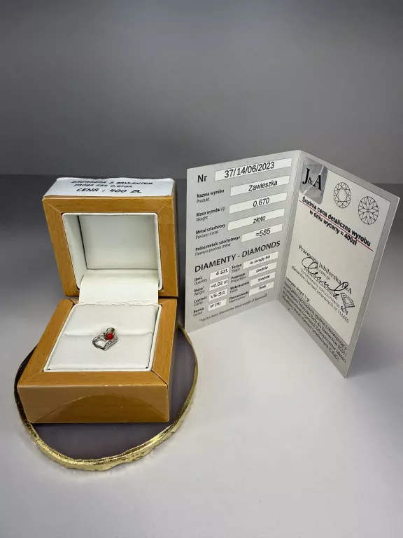 ZŁOTA ZAWIESZKA Z BRYLANTAMI 585 0,67G