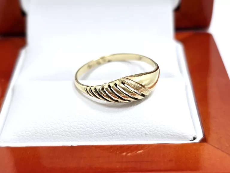 ZŁOTY PIERŚCIONEK 585 1,50G R:11