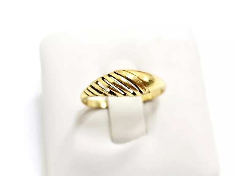 ZŁOTY PIERŚCIONEK 585 1,50G R:11