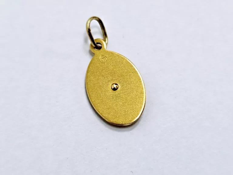 ZŁOTA ZAWIESZKA MATKA BOSKA 585 0,90G