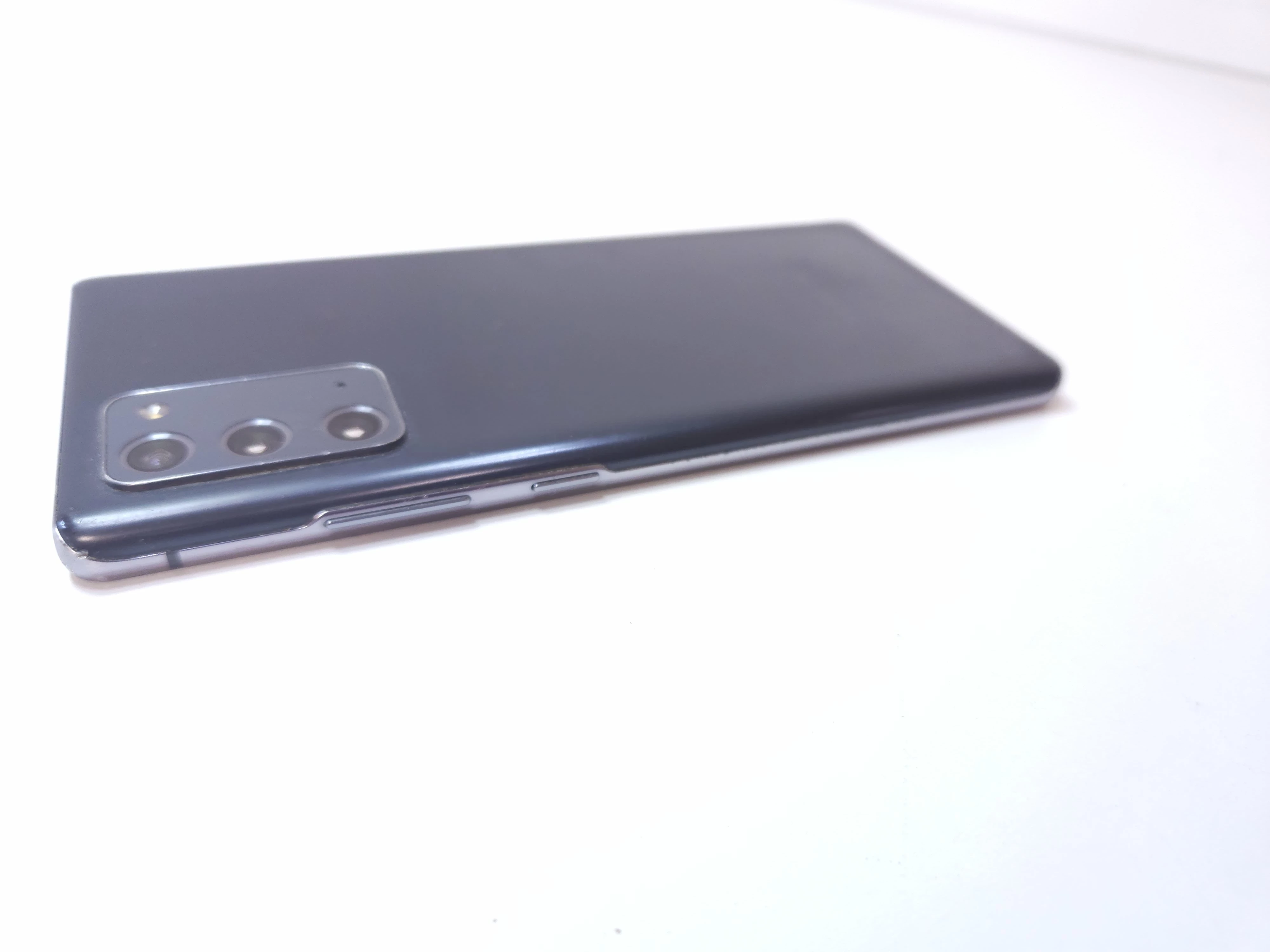 telefon-samsung-galaxy-note-20-5g-etui-ean-gtin-8806090615467