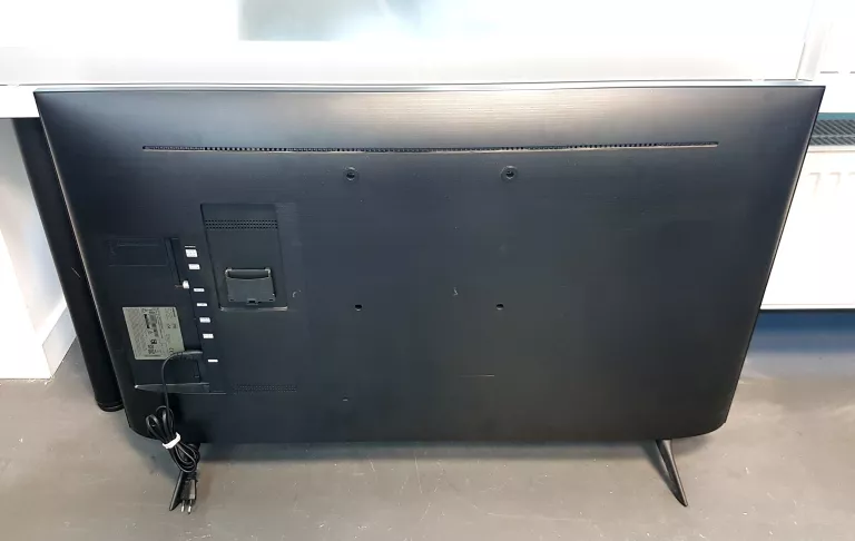 telewizor-samsung-ue43tu7022k-43-led-4k-tizen-tv-przekatna-ekranu-cale-4300