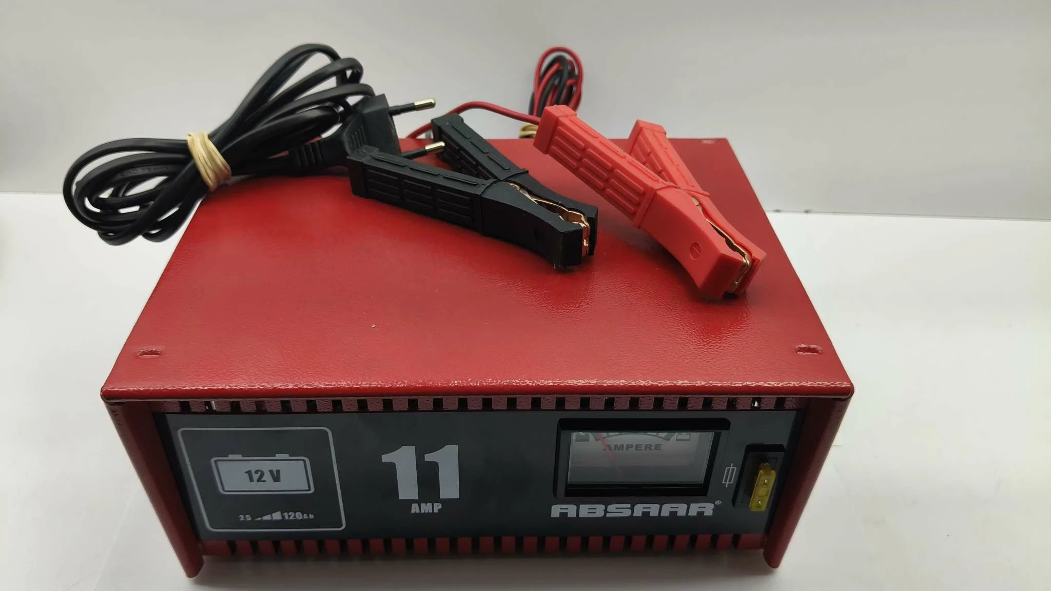 prostownik-do-akumulatorow-samochodowych-absaar-11a-12v-stan-11323-2