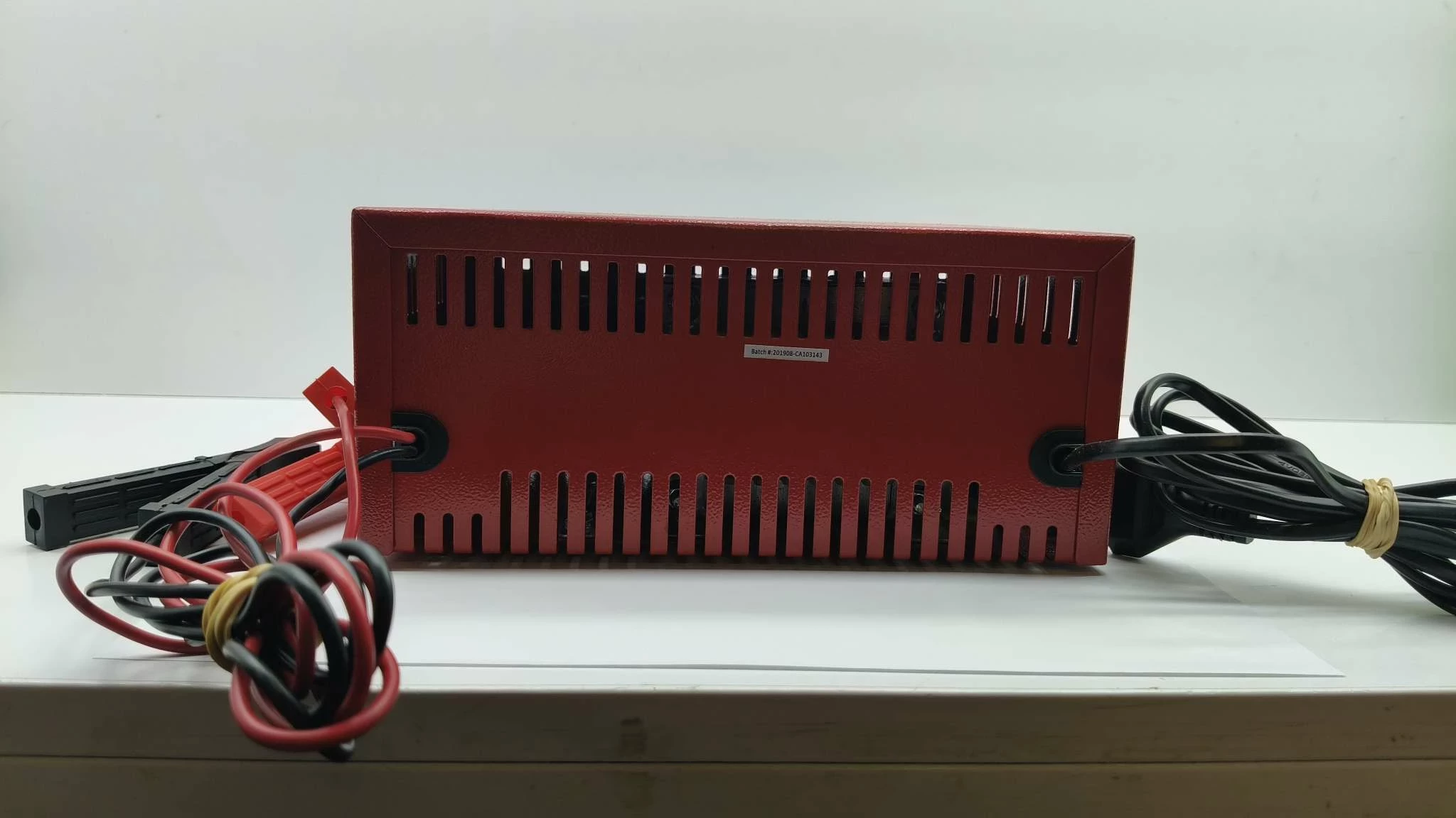 prostownik-do-akumulatorow-samochodowych-absaar-11a-12v-natezenie-maksymalne-12