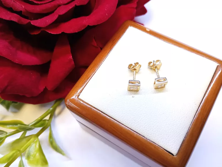 ŚLICZNE  ZŁOTE KOLCZYKI KWADRACIKI 1,22 585