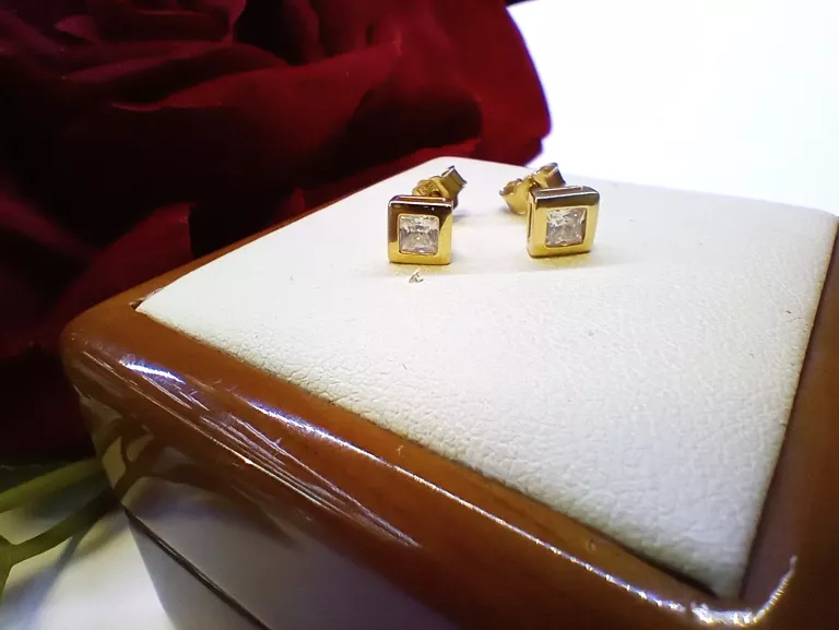 ŚLICZNE  ZŁOTE KOLCZYKI KWADRACIKI 1,22 585