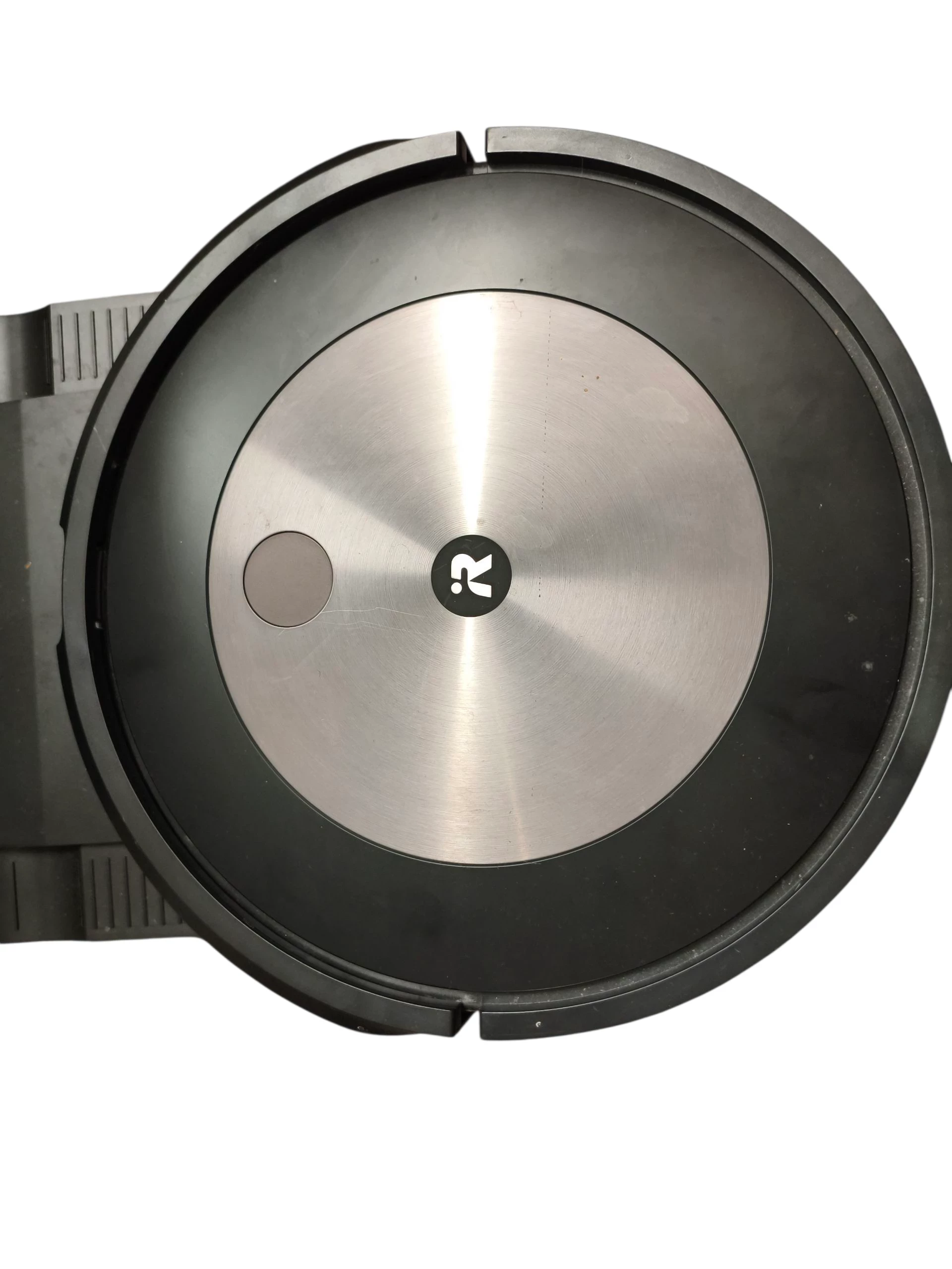 irobot-roomba-j7-stan-11323-2