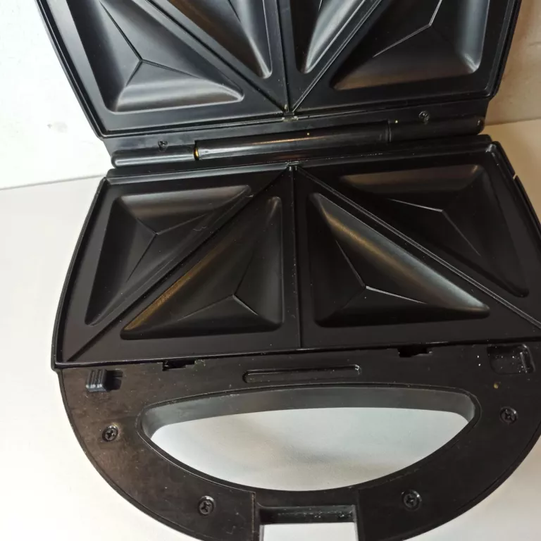 opiekacz-clatronic-stwa-3490-moc-65000