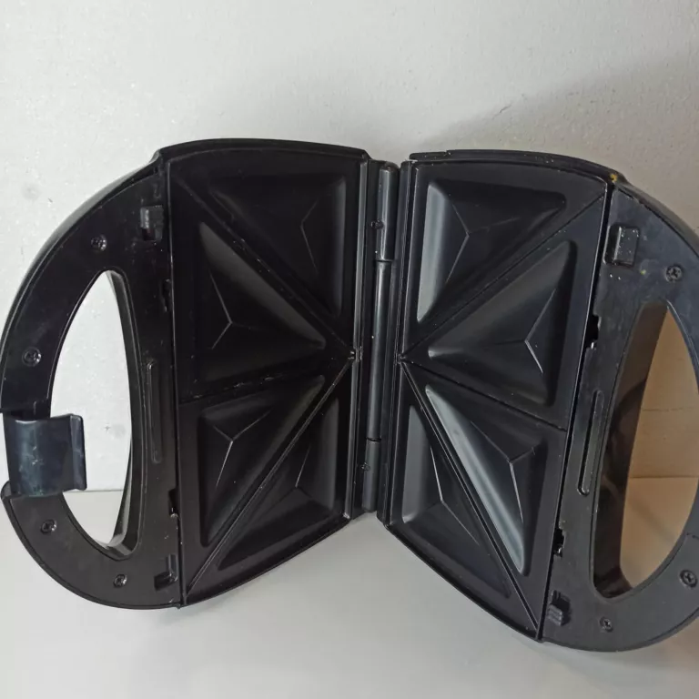 opiekacz-clatronic-stwa-3490-kolor-dominujacy-129357-3