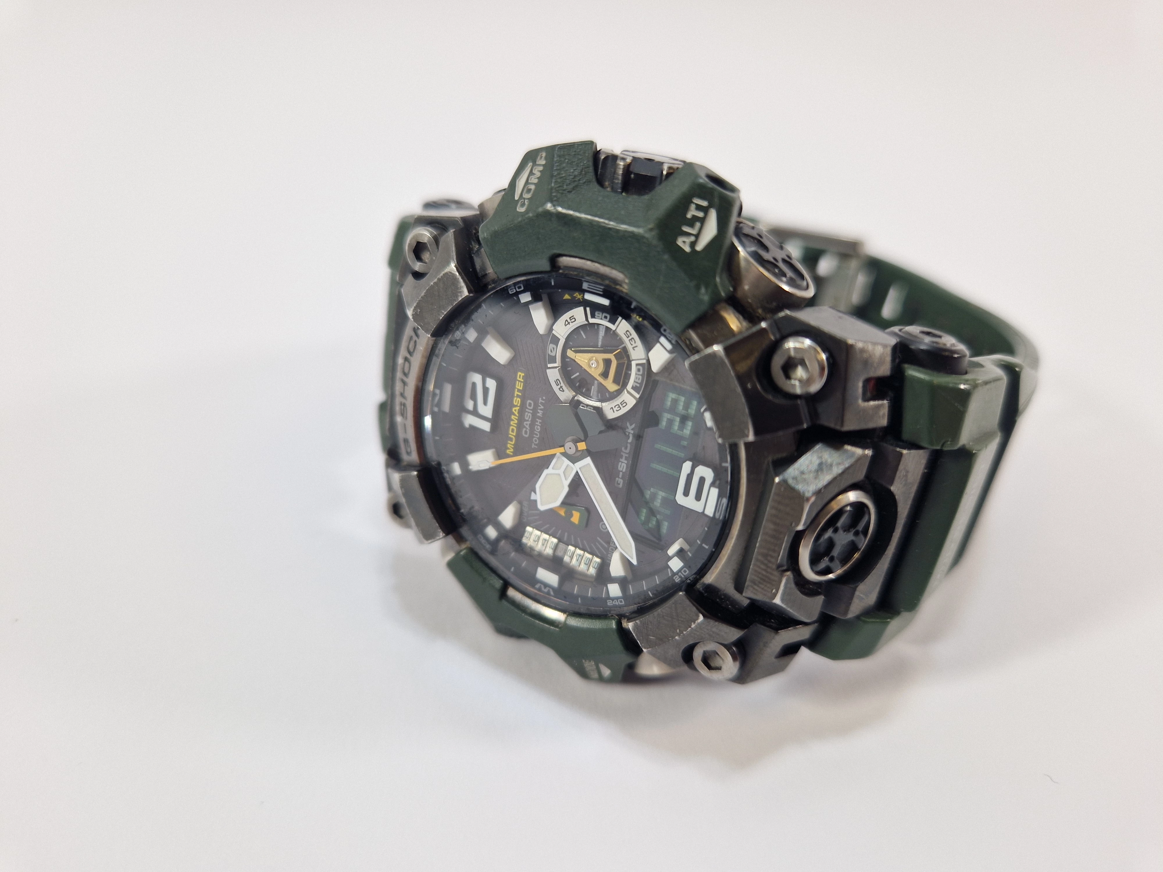 zegarek-meski-casio-g-shock-mudmaster-gwg-b1000-ciemno-zielony-stan-11323-2