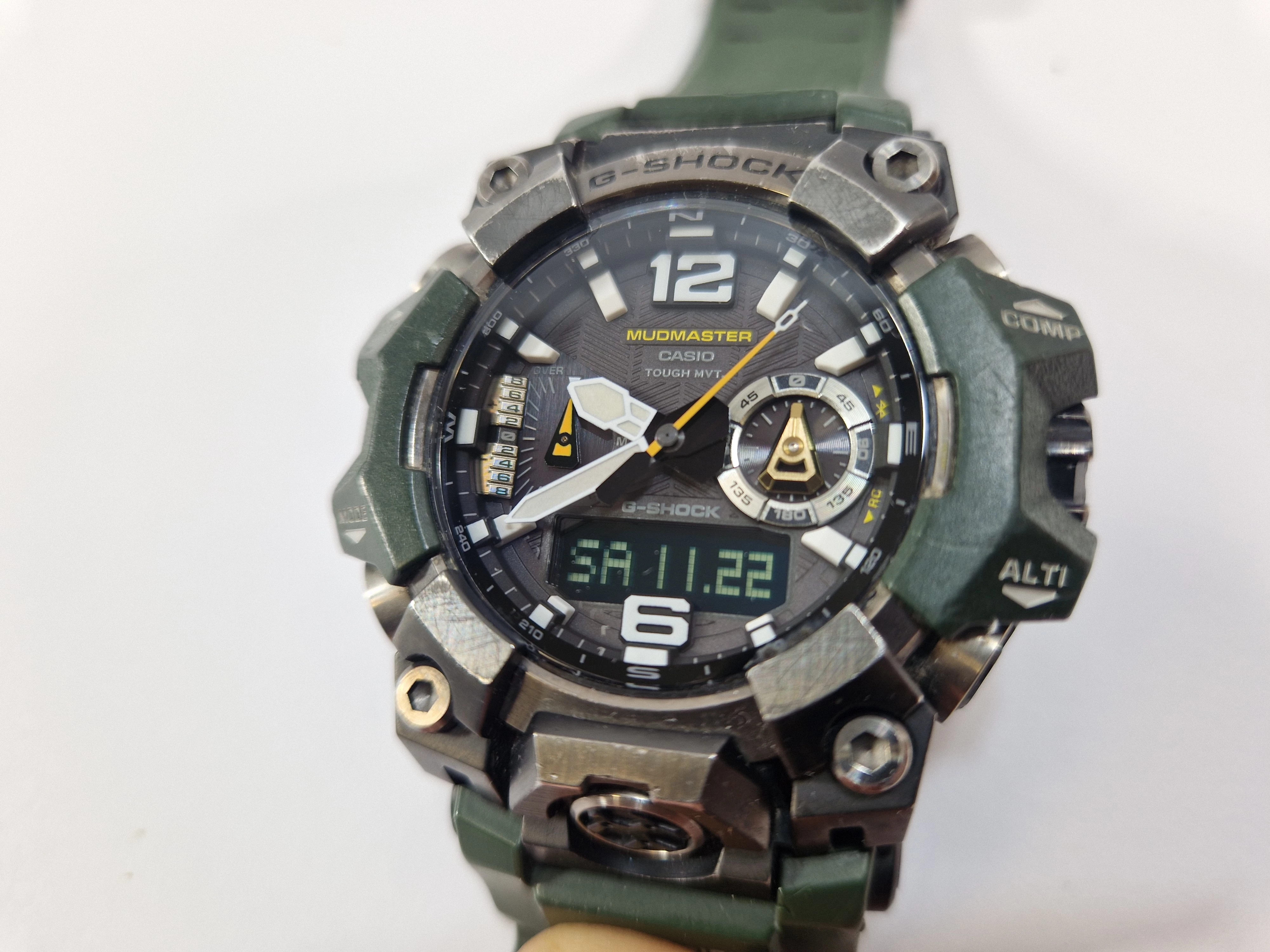 zegarek-meski-casio-g-shock-mudmaster-gwg-b1000-ciemno-zielony-model-gwg-b1000-3aer