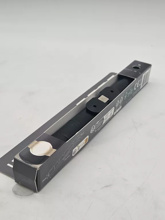 LAMPA DO SZAFY NA MAGNES 5 DIOD LED ZAS. BATERYJNE CZUJNIK RUCHU CZARNA