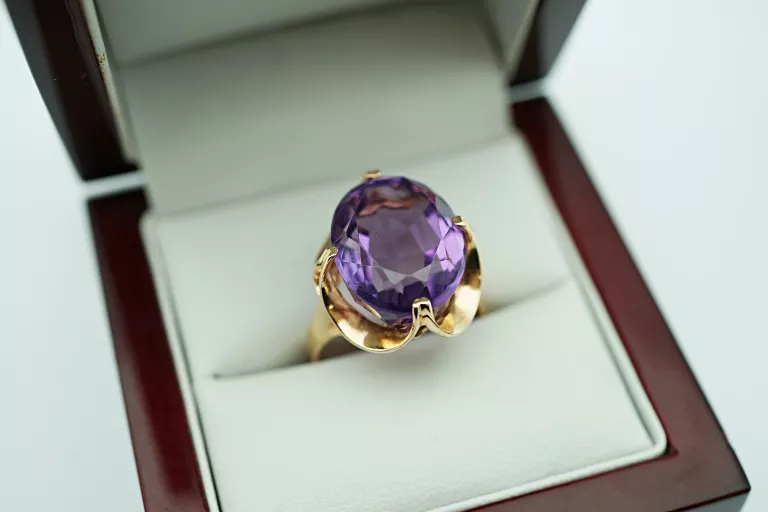 PIĘKNY ZŁOTY PIERŚCIONEK Z DUŻĄ PURPUROWĄ CYRKONIĄ /R.18/8,43G