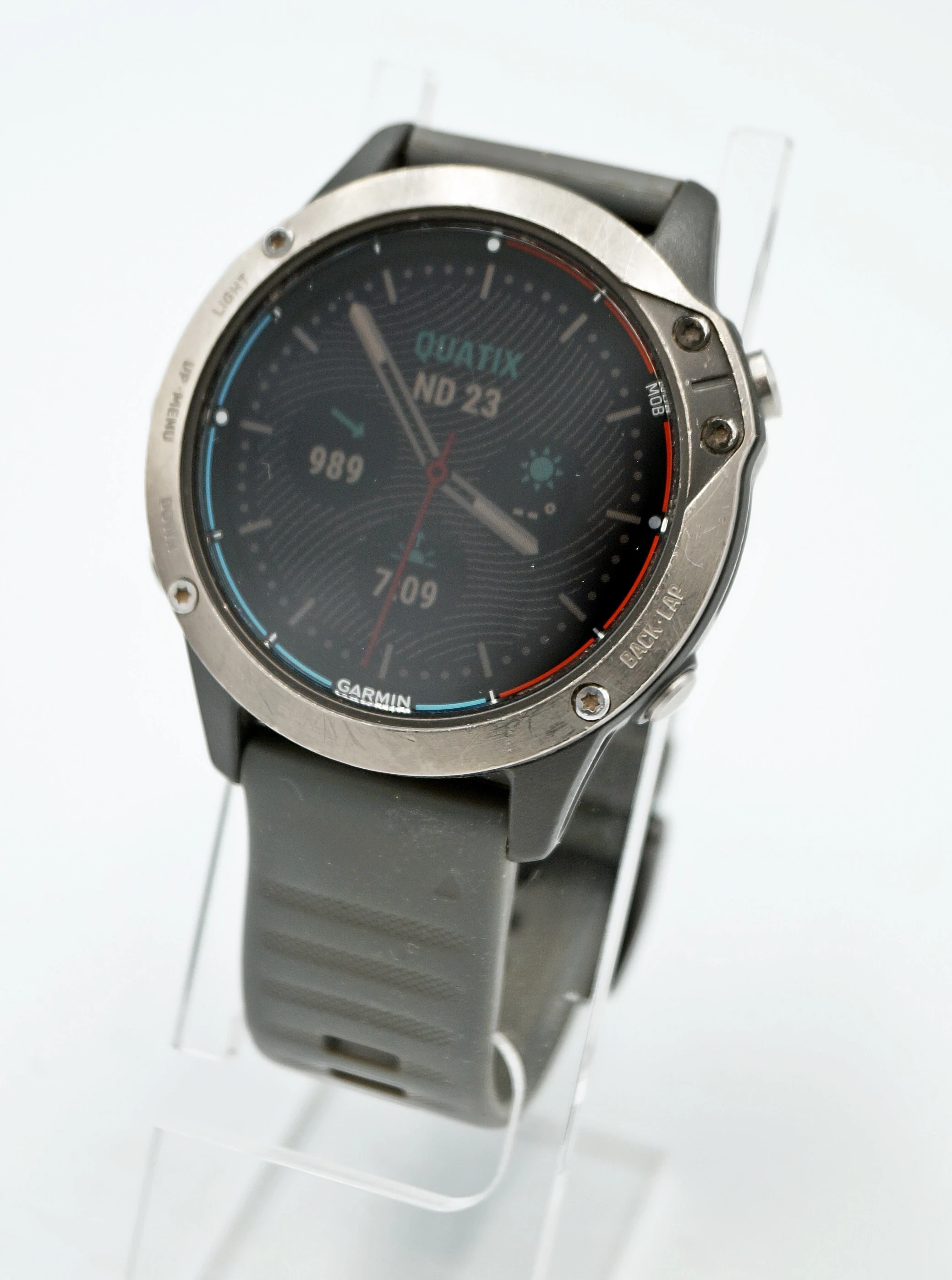 smartwatch-garmin-quatix-6-sapphire-srebrny-stan-11323-2