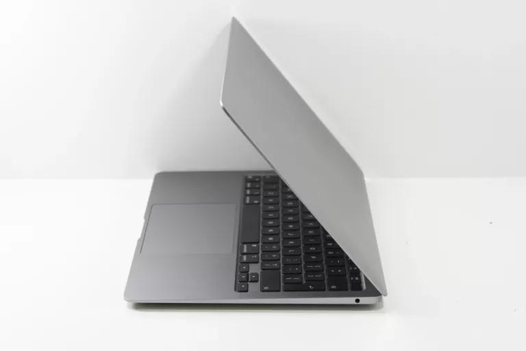 LAPTOP MACBOOK AIR 13" 2020 M1 8/256 A2337 OPIS