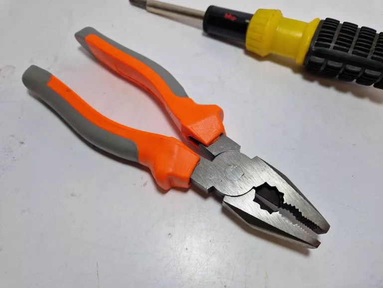 ZESTAW KOMBINERKI ŚRUBOKRĘT NARZĘDZIA