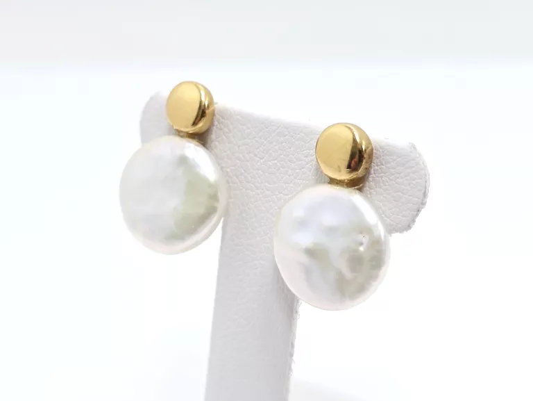 ZŁOTE KOLCZYKI Z MASA PERŁOWA 750 3,73G