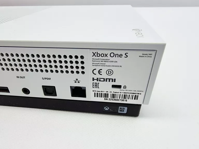 KONSOLA XBOX ONE S 500 GB