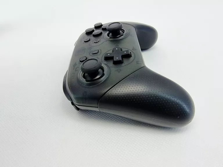 PAD NINTENDO SWITCH PRO CONTROLLER