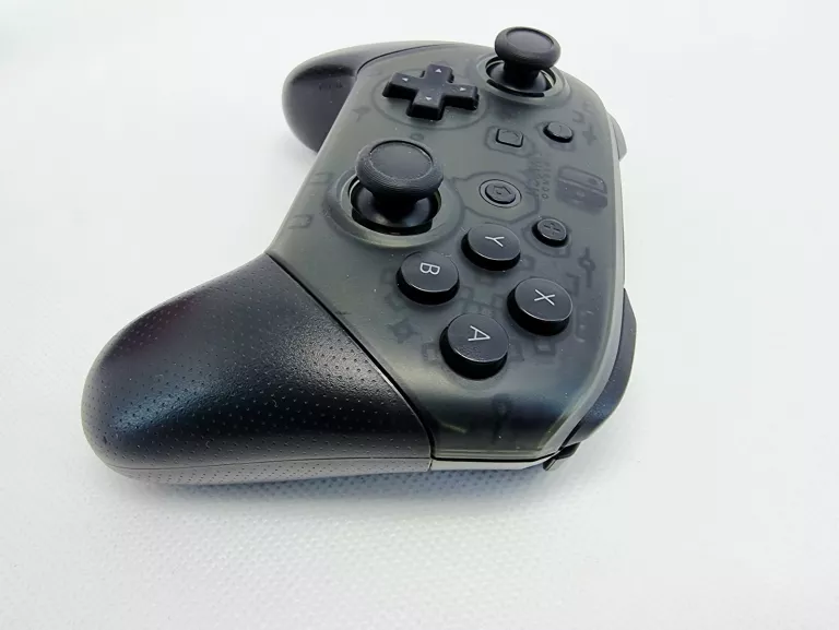 PAD NINTENDO SWITCH PRO CONTROLLER