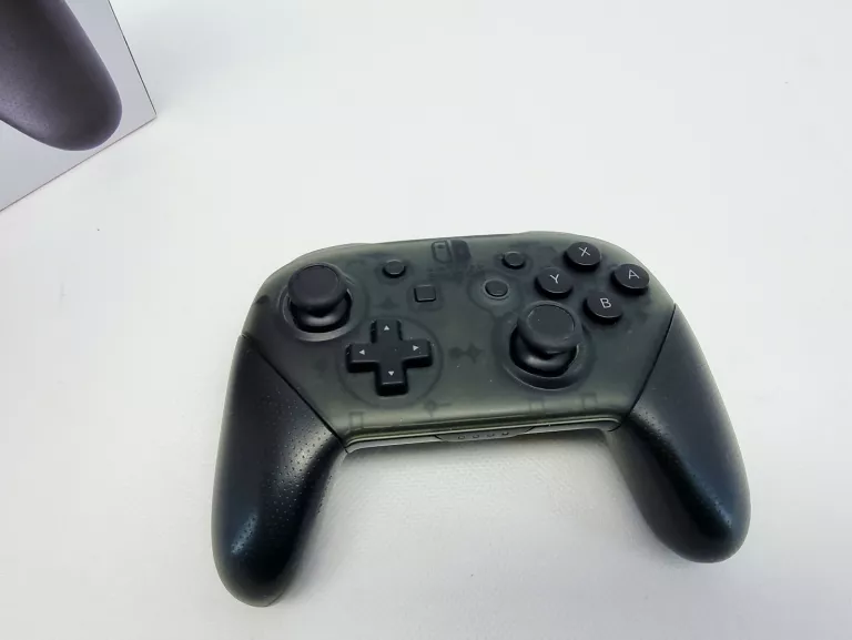 PAD NINTENDO SWITCH PRO CONTROLLER