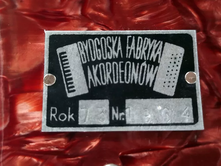 akordeon-flis-bfa-80-basowy-1973r-3-chorowy-vintage-prl-czerwony-700-lecia-26g-nowogard-ww
