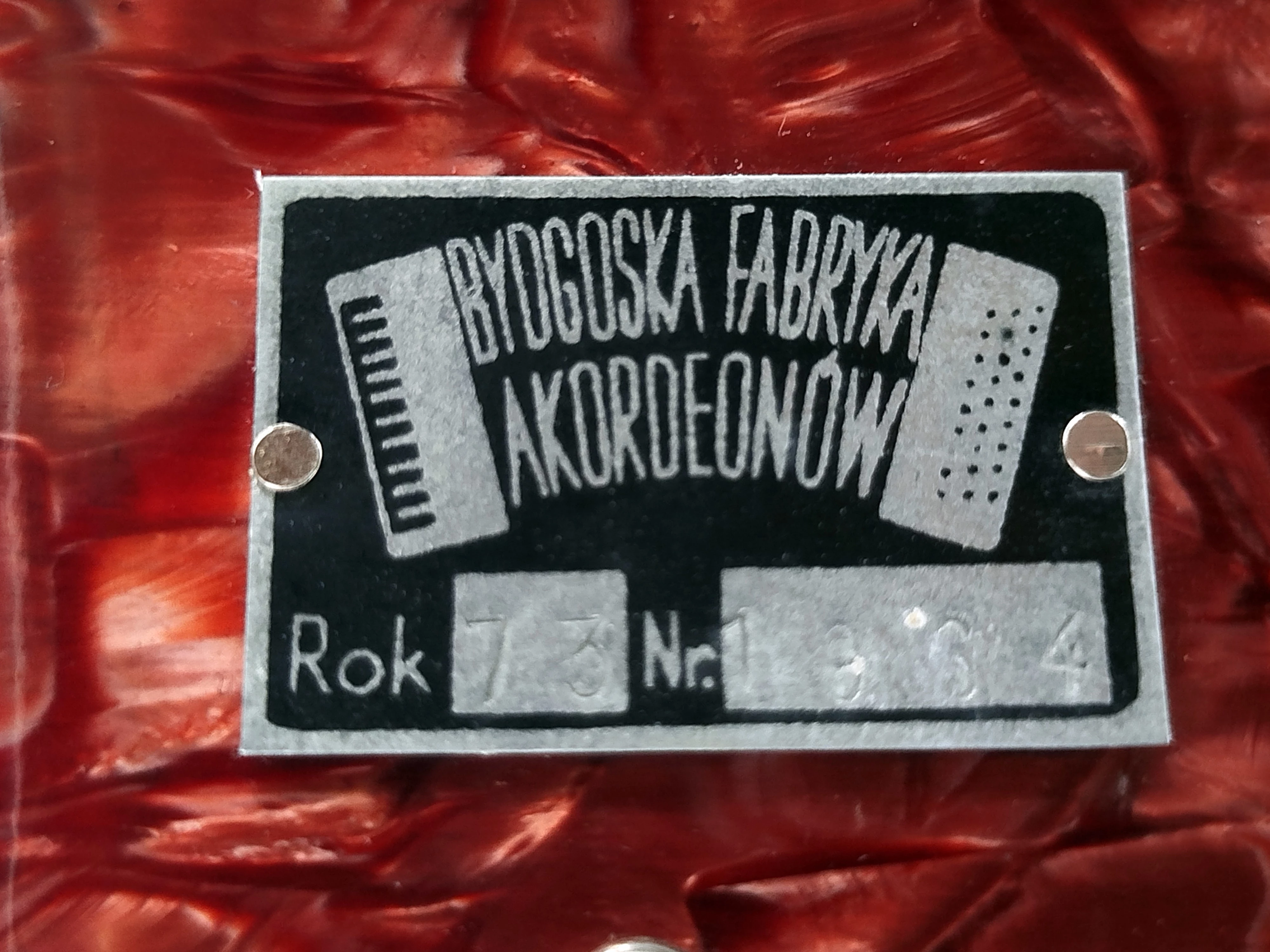 akordeon-flis-bfa-80-basowy-1973r-3-chorowy-vintage-prl-czerwony-700-lecia-26g-nowogard-ww