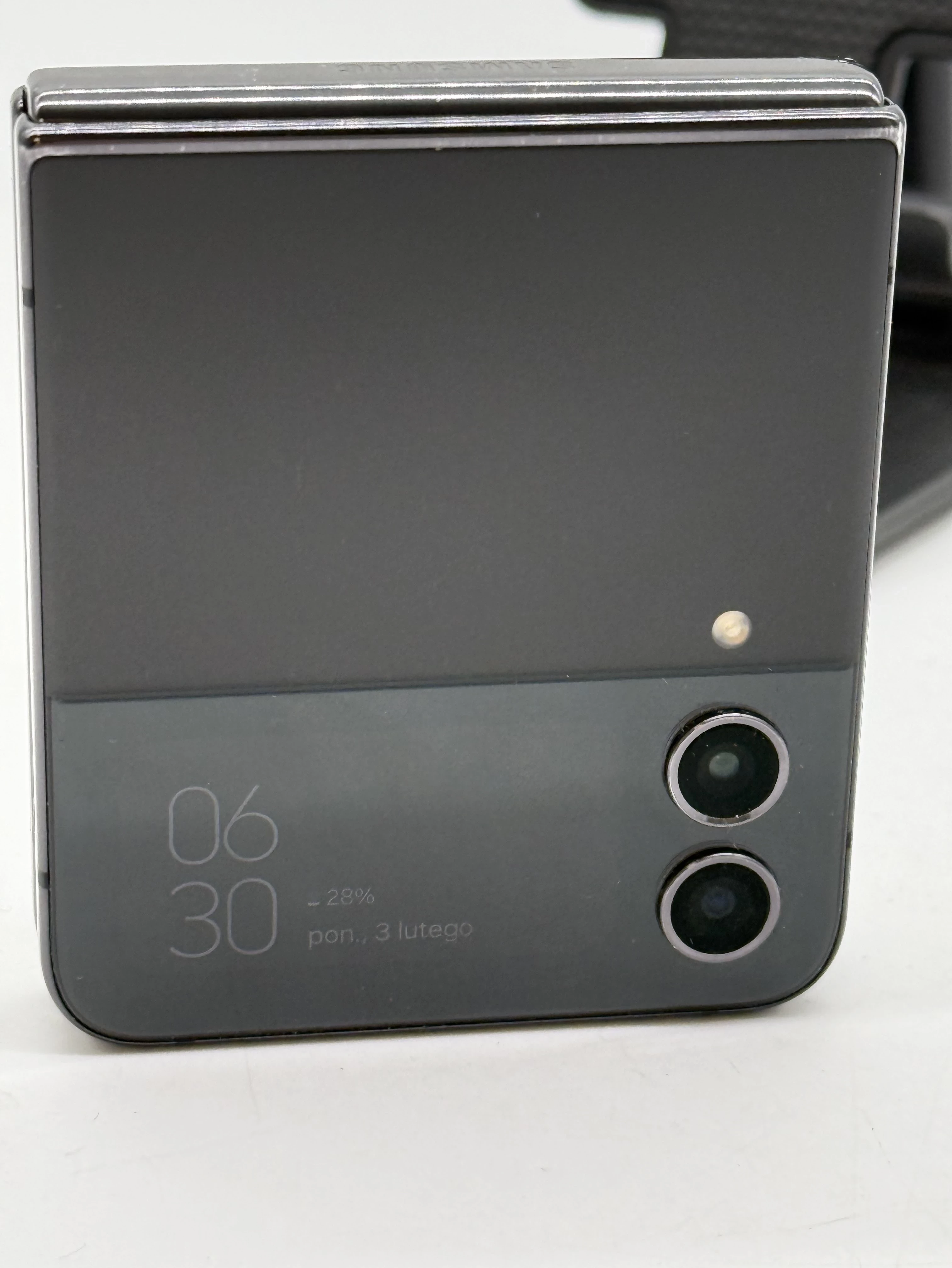 telefon-samsung-galaxy-z-flip4-512gb8gb-sm-f721b-stan-11323-2