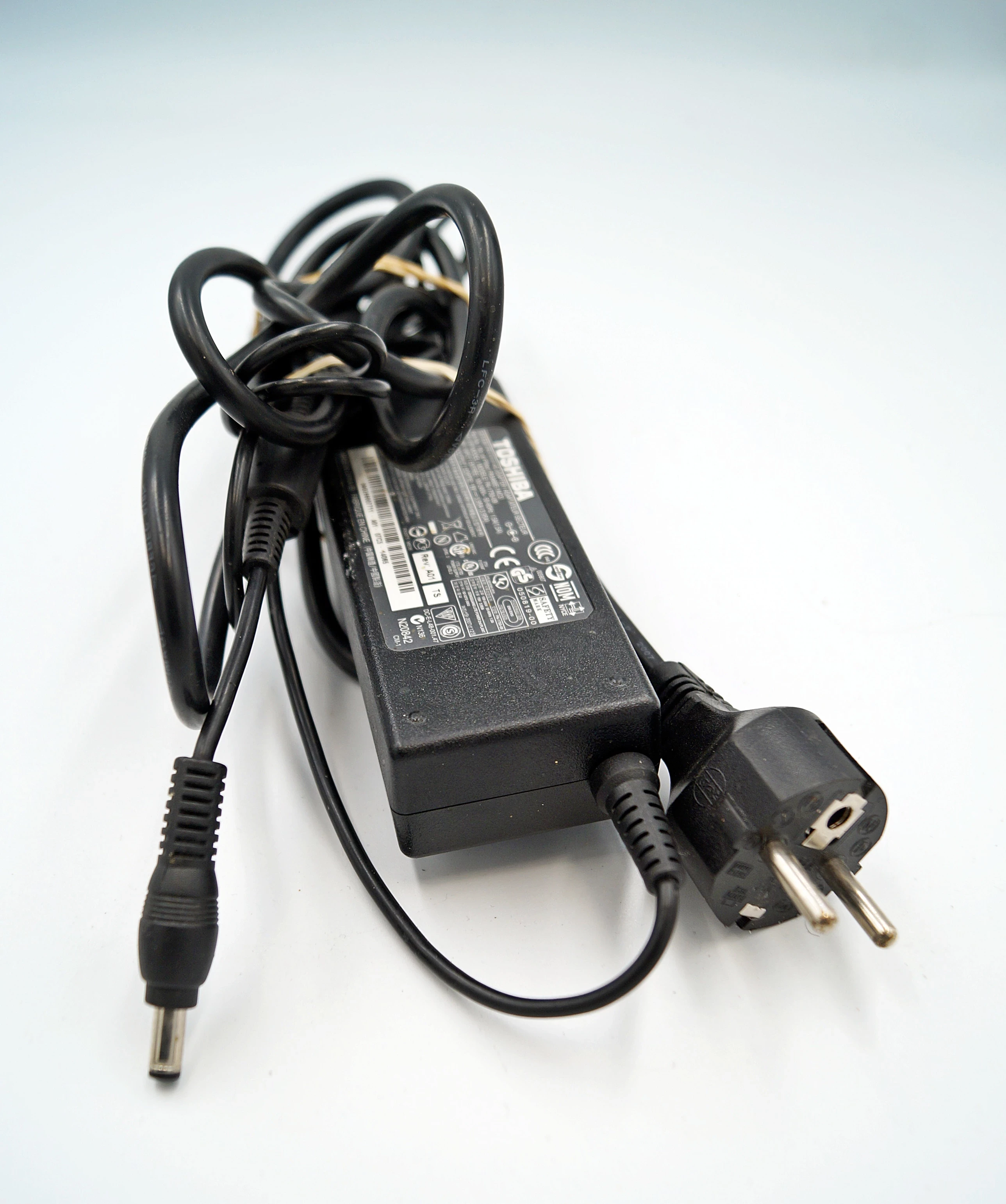 orginalna-ladowarka-toshiba-19v-395a-75w-wtyk-55x25-mm-pa-1750-09-stan-11323-2