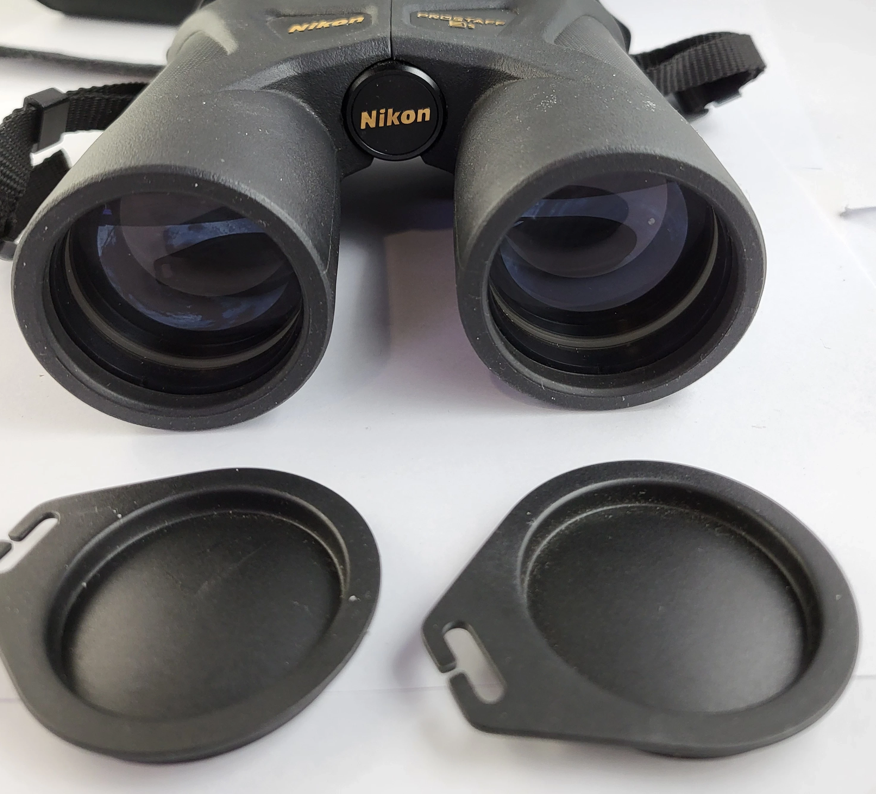 lornetka-nikon-prostaff-3s-10x42-stan-11323-2