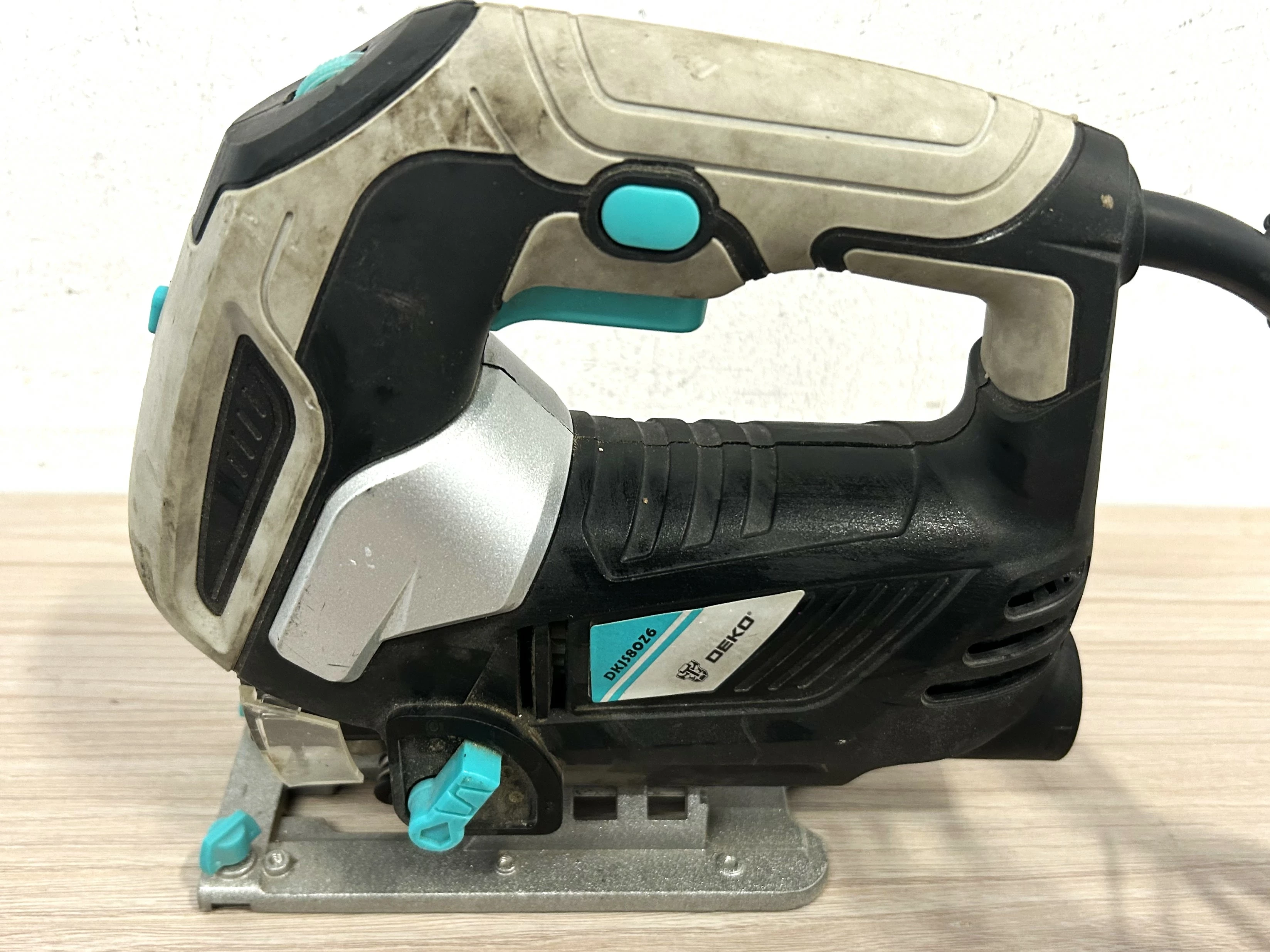 wyrzynarka-deko-dkjs80z6-przedzalniana-42-lodz-nowa