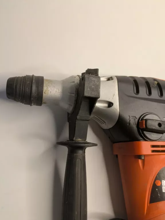 MŁOTOWIERTARKA BLACK DECKER KD1001