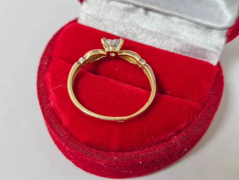 ZŁOTY PIERŚCIONEK 585 / 1,9G