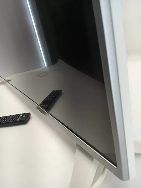 TELEWIZOR LG 49LF590V