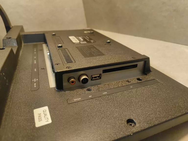 TELEWIZOR MANTA LED TV 19 CALI LED1905