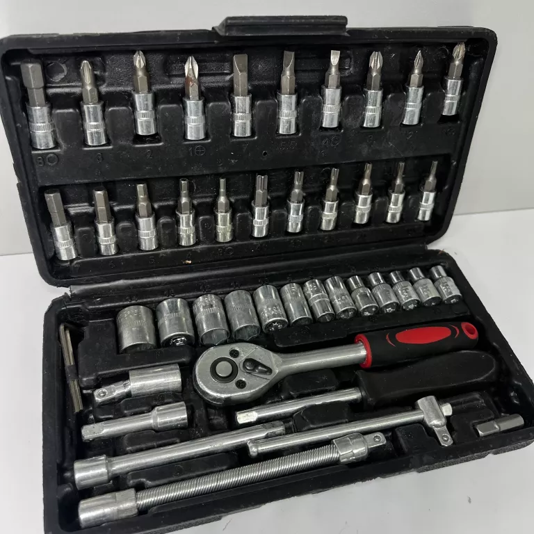 ZESTAW KLUCZY NASADOWYCH 46 SZTUK