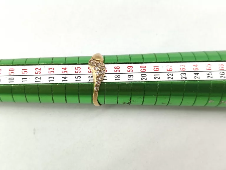 DELIKATNY ZŁOTY PIERŚCIONEK Z CYRKONIAMI 585,1,28