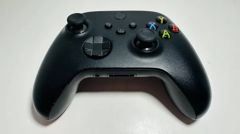 PAD DO KONSOLI XBOX SERIES X/S WARTO OKAZJA