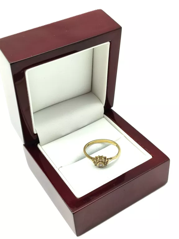 ZŁOTY PIERŚCIONEK 8K 1,59G