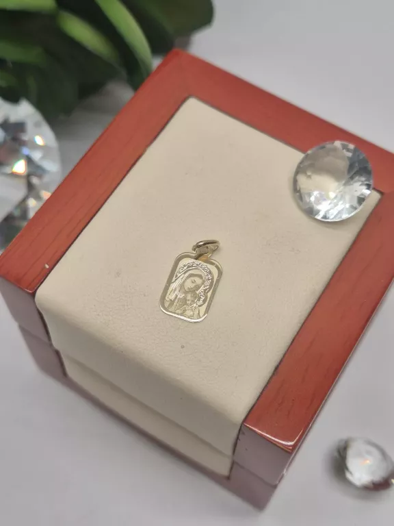 ZŁOTY MEDALIK 585 0,44G