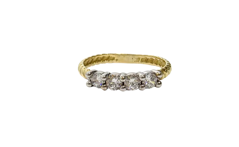 PIĘKNY PLECIONY PIERŚCIONEK Z CZTEREMA CYRKONIAMI P.585 W.1,52 R.11